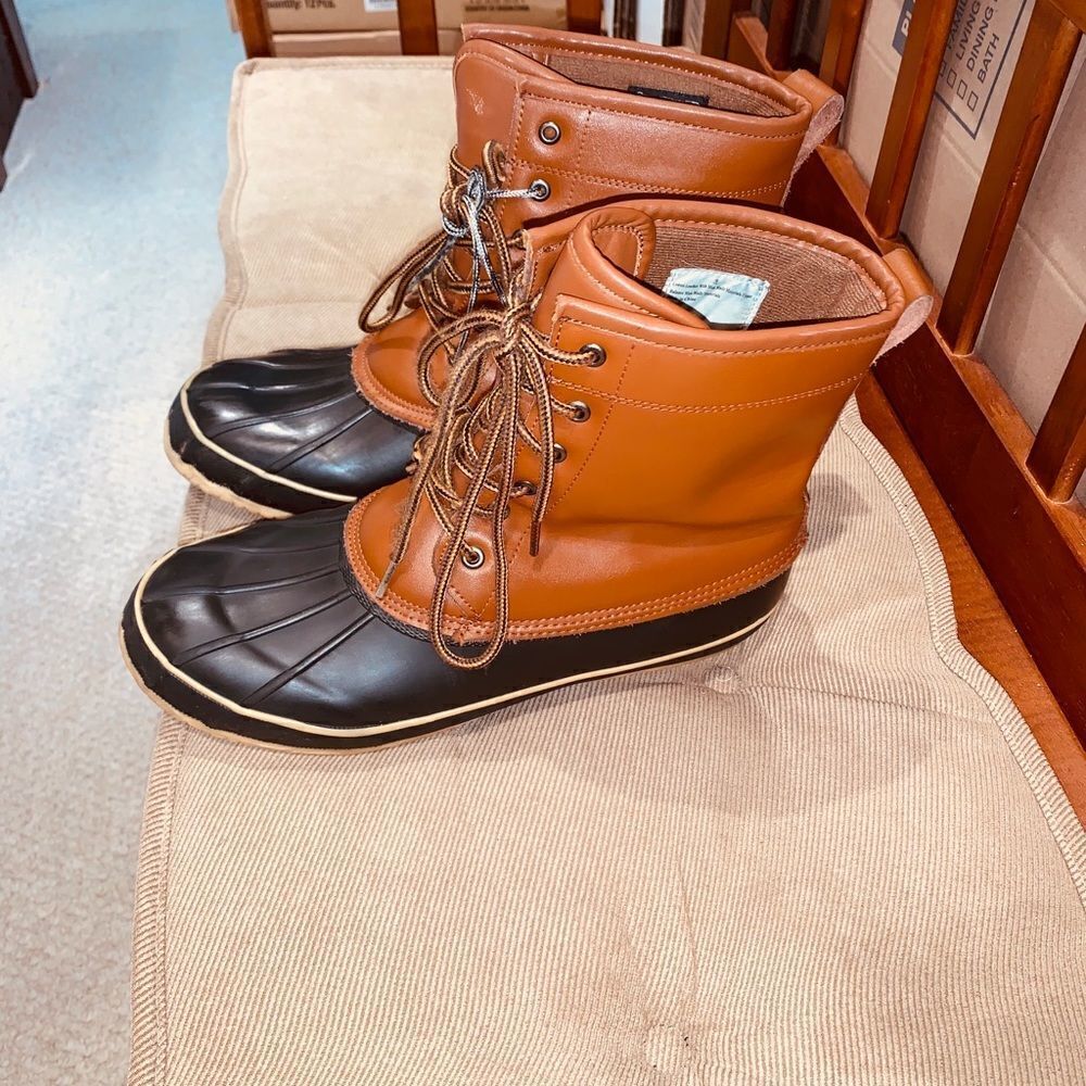 Classic Waterproof Duck Boots. - Picture 3 of 12